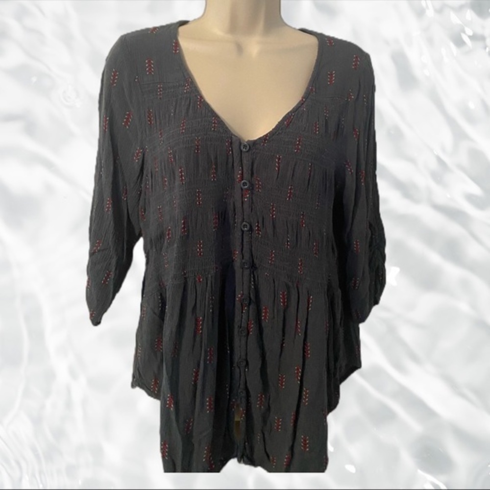 Torrid Blue‎ V-neck Gauze Flowy Top Size 00 Embroidered Detail Back Pleats